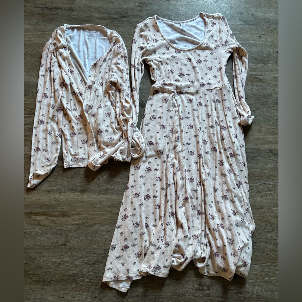 Posh Peanut Maven Floral Pointelle Dress Bundle